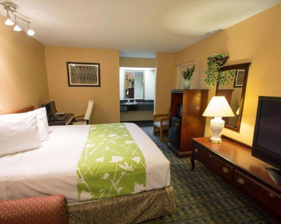 Quality Inn Celebration Exterior foto