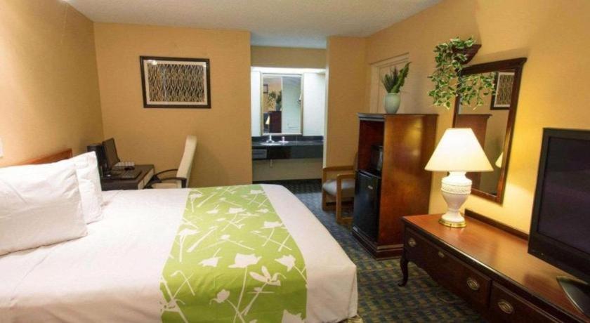 Quality Inn Celebration Exterior foto